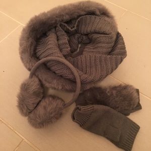Grey scarf, earmuffs, gloves set